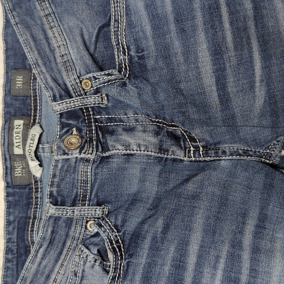 BKE Aiden Bootleg Mens Medium Wash Jeans Size 31R - Picture 1 of 8